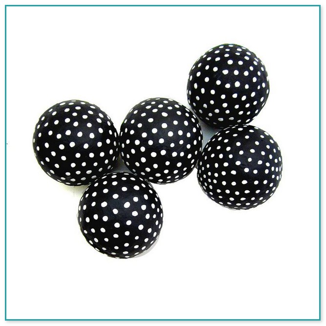 Black And White Decorative Balls