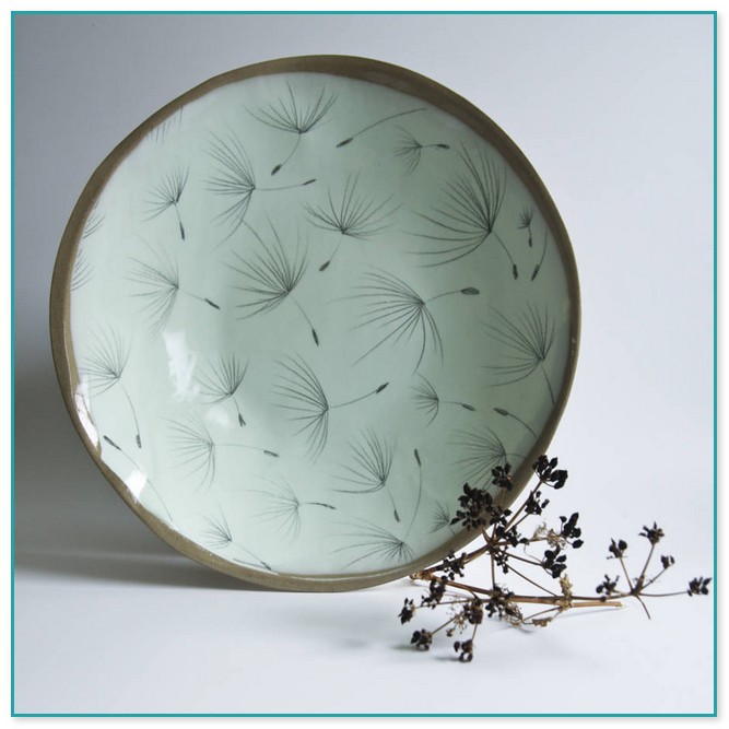 Large Decorative Plates For Display