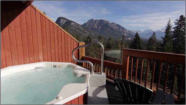 Banff Condo With Private Hot Tub