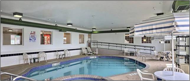 Hotels With Hot Tubs In Green Bay Wi