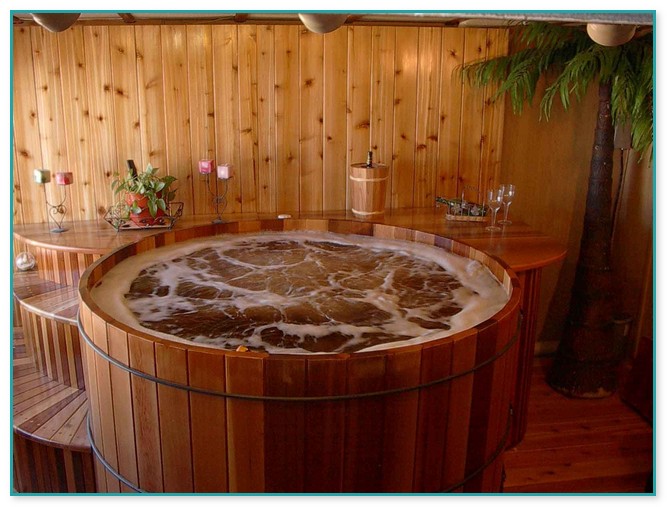 Round Wood Hot Tubs